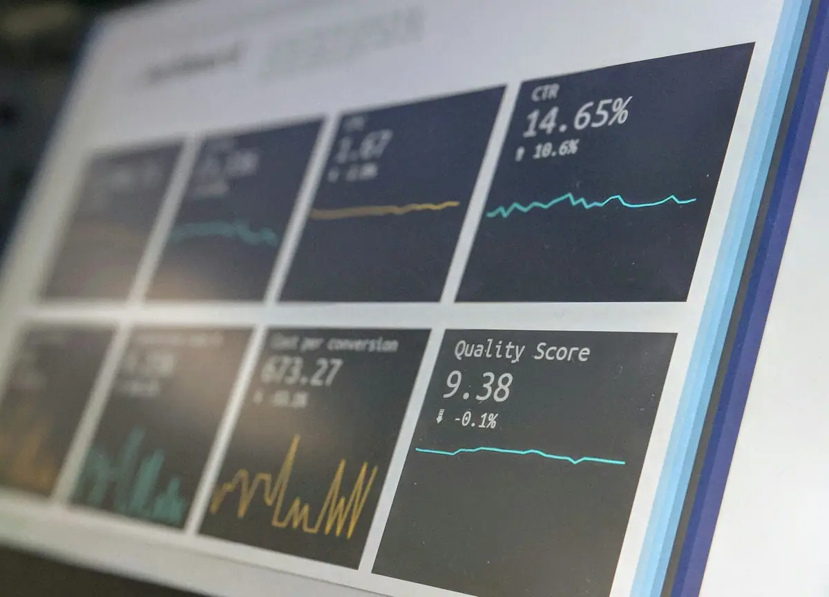 Organic traffic growth analytics dashboard